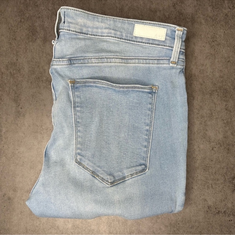 Abercrombie Harper Low Rise Legging Jeans